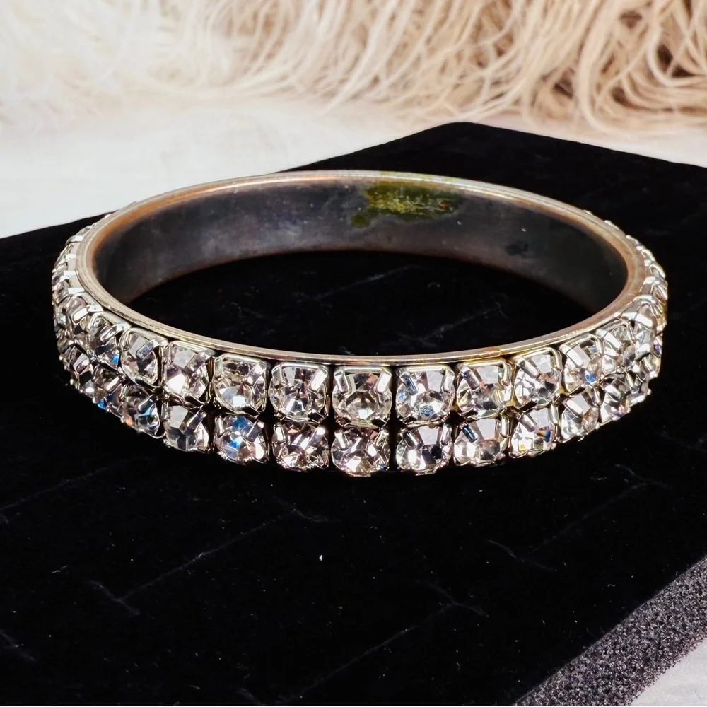 Vintage weighted Silvertone Crystal Bling Bangle Bracelet